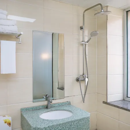 Shuili Business Hotel (Changchun Railway Station Shengli Park) Hotels in Changchun