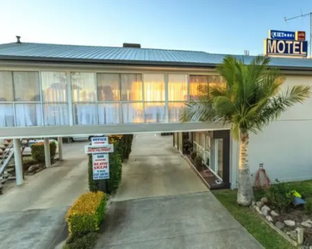 อเล็กซานเดอร์ โมเต็ล โรงแรมในวอริก