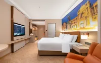 Vienna Hotel (Nanjing Olympic Sports Center Hongyang Home Expo Center Subway Station) - Hot Springs