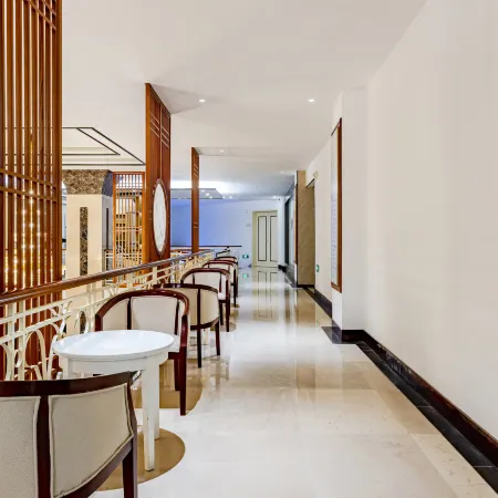 Shiping Shancheng Hotel (Culture Park)