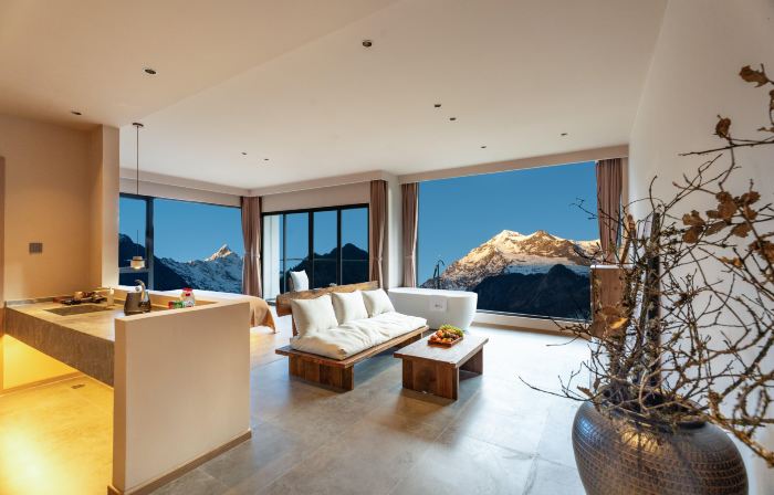 Yujian Mountain Snow Mountain Homestay