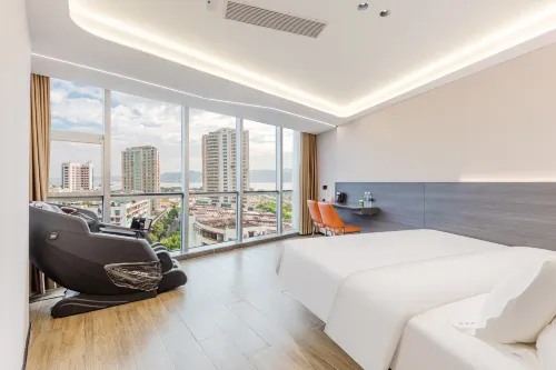 Shantou Xihai Moonlight Teochew Hotel Mercure (Little Park Seaside Promenade Park)