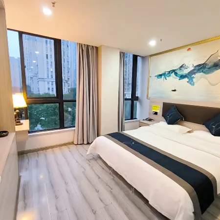 Yuecheng Hotel (Ma'anshan East Railway Station, Huashan District)