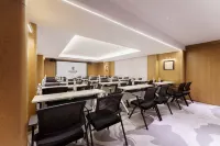 Elong Hotel (Suihua Beilin ZhongxinDjiejie Wanda Plaza)