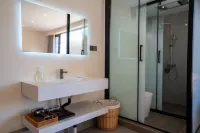 Daxigu Qinshan Villa (Kunming Dianchi Xishan Park Subway Station) Hotel dekat Kuil Huating
