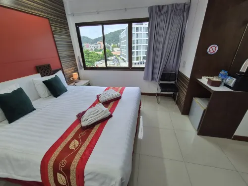 Patong Max Value Hotel - pantai