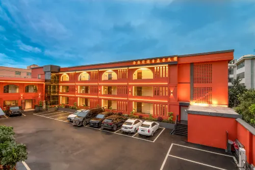 Jinhai Bay | Lavish · City Garden Hotel (Dali Xiangyun High-Speed Rail Station Branch)