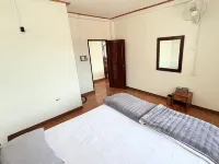 Bokeo Lodge & Restaurant Hotels in Houeisay