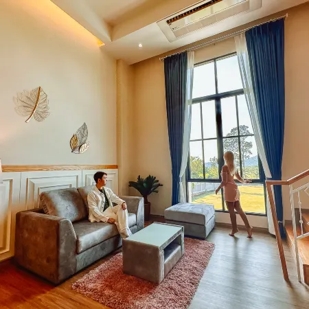 Grand Lord Hotel & Residence Отели рядом с достопримечательностью «Кхао Чи Чан»