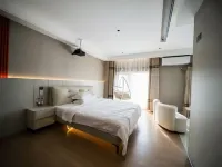 Xurihai Homestay (Gold Coast Luogjia Temple) - Beach