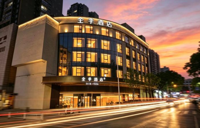 全季郴州裕後街八一里酒店