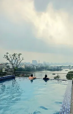 Luxe Paradise Suites Hotel & Spa Hotel in zona Lago Truc Back