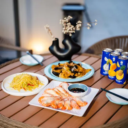Huguan Xinghengyang Holiday Hotel