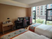 23° Sunshine Hotel (Nanning Wuming Lijian Damao Mountain Park)