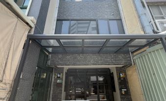 Guohua Deployment, Guohua Street Elevator Bathtub B&B