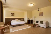 Dunhuang Fanchen Courtyard (Mingsha Mountain & Crescent Spring Scenic Area) - Pools