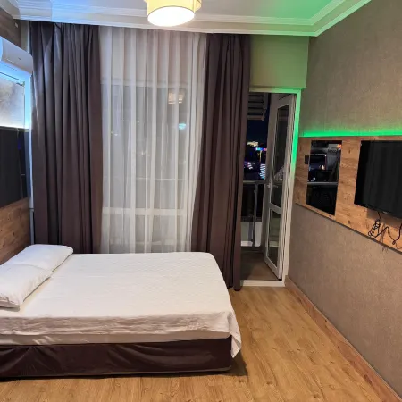 temiz otel Отели рядом с достопримечательностью «Пляж Клеопатры»
