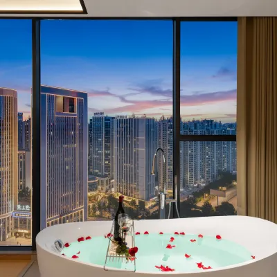 Wanfeng Premium Hotel (Guanshanhu Park) Hotels near Guanshanhu District