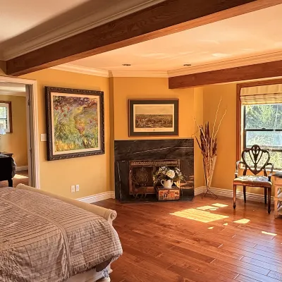 Blueberry Grove Retreat Hotels near Richmond City Centre