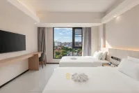 Lavande Hotel - parkir