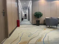 Shell Hotel Nanchong - parking