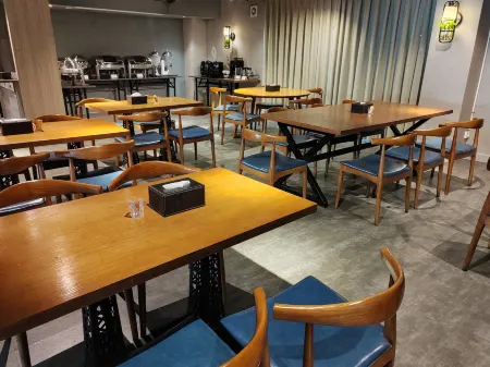 Bafang Hotel Chain (Zhanjiang Suixi Quanfeng Plaza) Отели в г. Суйси