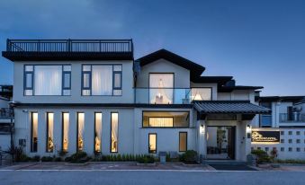 Tengchong Wanzhao Jinyun Hot Spring Inn