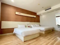 Jtour Inn Hotel (Fengcheng Railway Station Jianyi Avenue Xincheng)