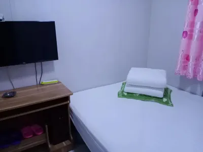 Xinbaole Inn (Railway Station) Hotels in Qiqihar Railway Station/Baihuayuan Market