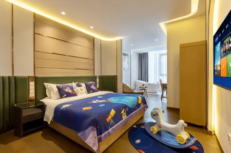 Qingmai S Seaview Hotel, Gongbei Lovers Road, Zhuhai Отели рядом с достопримечательностью «Zhuhai Fisherwoman»