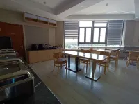 Geli Hotel (Haiyan Qinshan Shop)