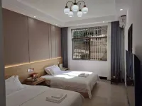 Muchu Homestay (Fenghuang Gucheng)