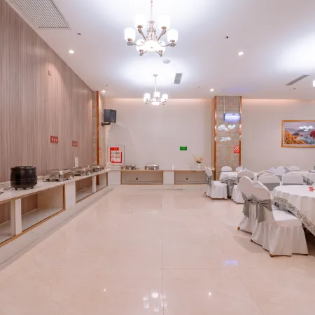 Bobai Luzhu Kokusai Hotel
