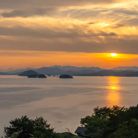 Qilin Peninsula Villa at Qiandao Lake (Central Lake District)