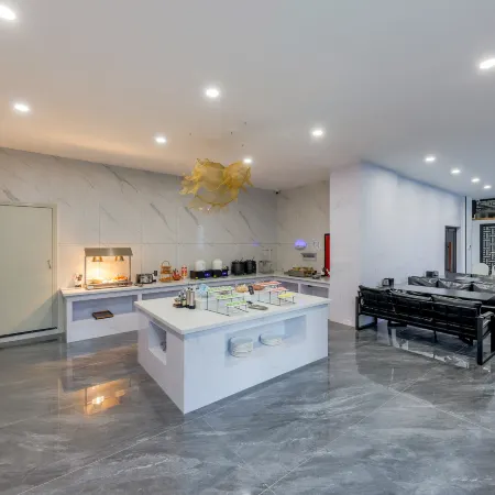 Yinmo Hotel (Zigong Ziliujing Old Street Light Park)