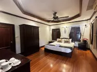 Y Not Lao Villa Hotels near Cross River Ferry