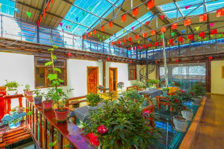 Shanrri-La Tibetan Yun·Beauty Shiguang Mansion (Dukezong Ancient City Branch)