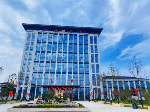 Chenggu liquor building Hotels in Chenggu