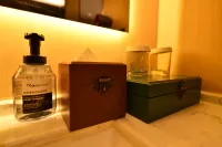 ZHONGJIE x Hotel - Family
