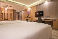 Guide Hotel Taichung ZiyouBranch - balcony
