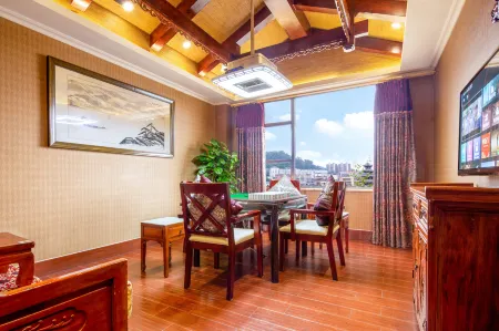 LINGZHOU  HOTEL Отели рядом с достопримечательностью «Renshouxian Zhongyang Shuiti Park»