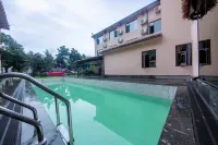 天崇雲海リゾートホテル(武陵源国立森林公園) - プール