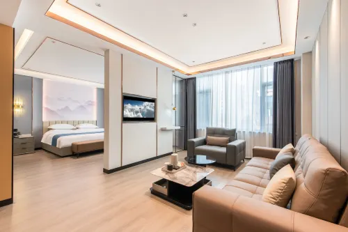 Huating Hotel - 2-Star