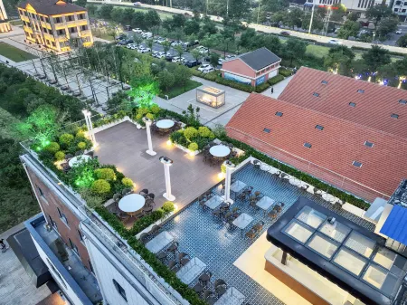 Jingzhou | Shiye Sky Garden · Riverview Holiday Hotel (Wuyi Road Branch)