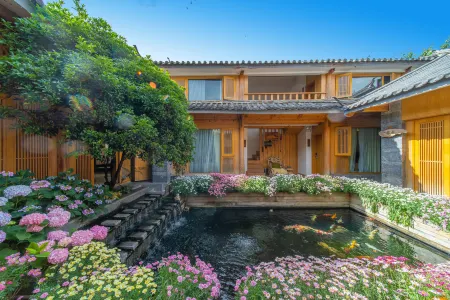 YinYue·Sifu Designer Scenic Inn (Lijiang Flagship Store) Отели в г. Лицзян