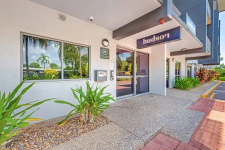 Hudson Parap Отели в г. Bayview