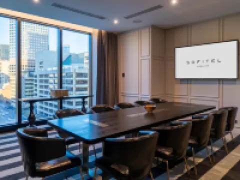 โซฟิเทล แอดิเลด โรงแรมในแอดิเลด