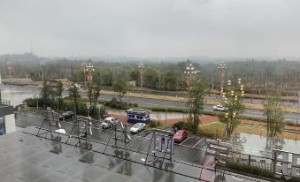 Zhinuo Homestay(Zigong Fangte Dinosaur Kingdom Dinosaur Museum Store)