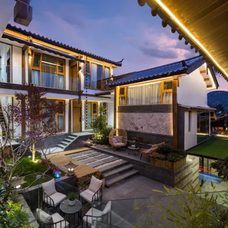 Banshan Lishe Designer Inn with View and Garden (Lijiang Shizishan) Отели рядом с достопримечательностью «Павильон Вангу»