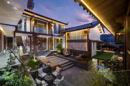 Banshan Lishe Designer Inn with View and Garden (Lijiang Shizishan)